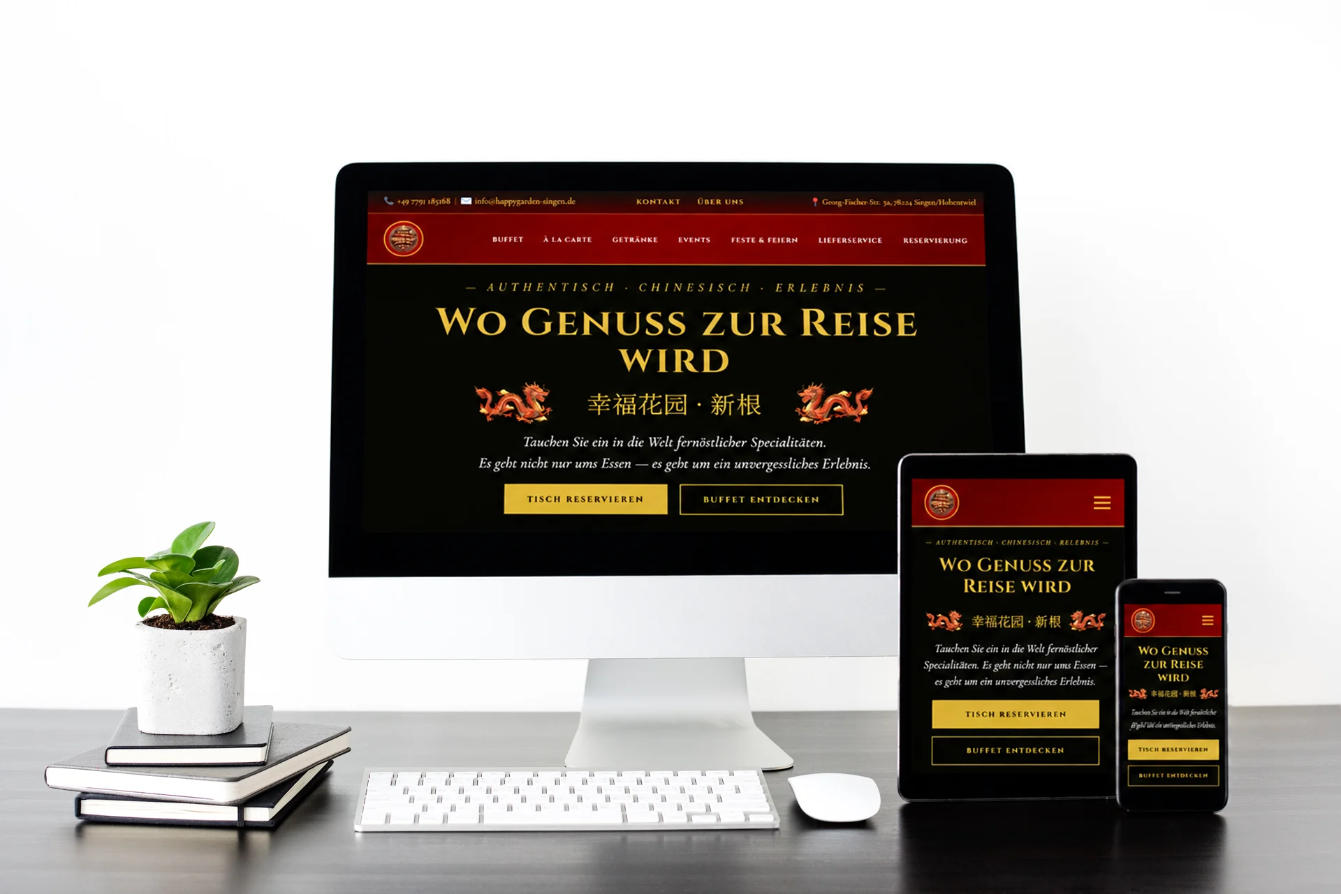 Responsive-Mockup der Restaurant-Website Happy Garden in Rot und Gold auf drei Geräten